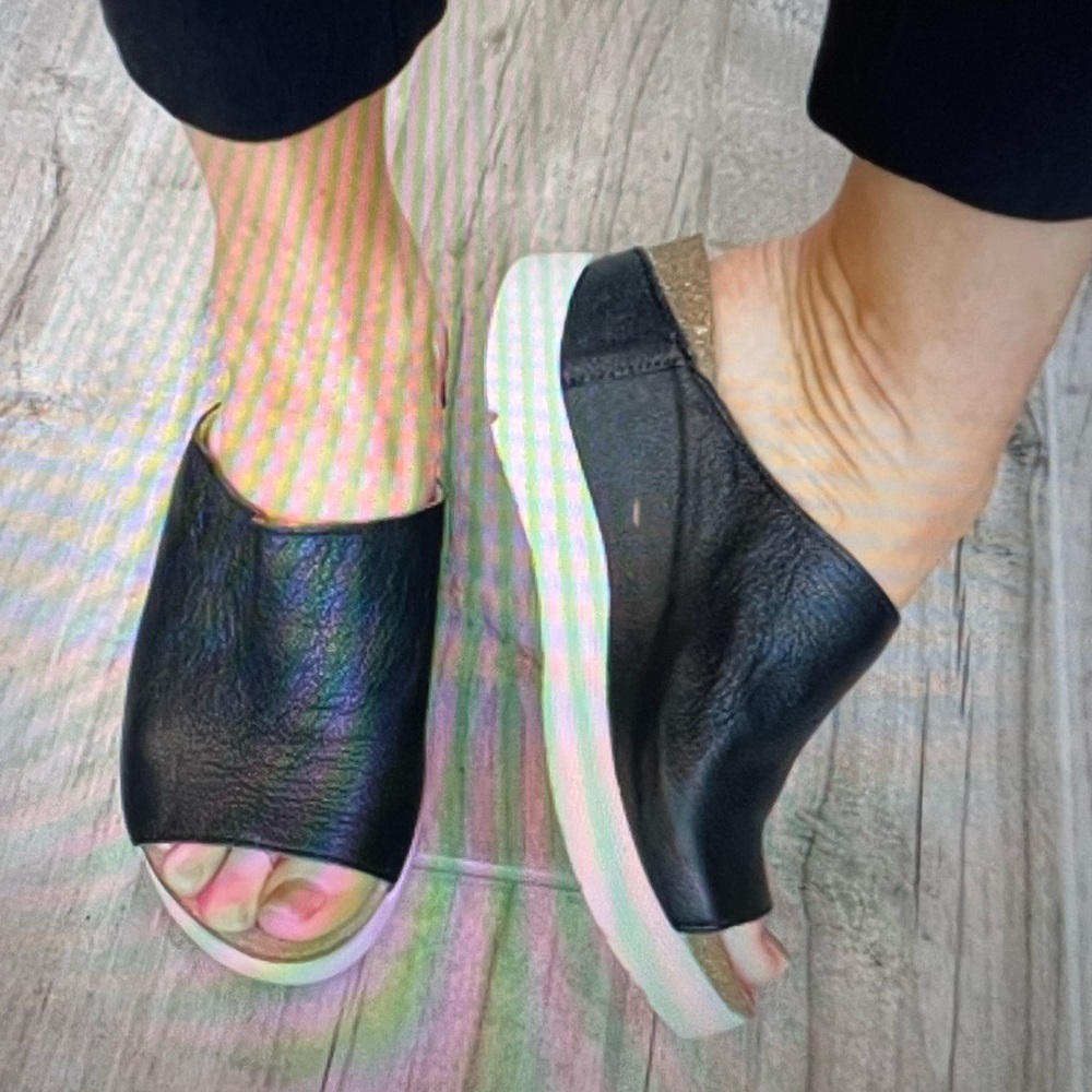 Fly London Black Leather Sandals